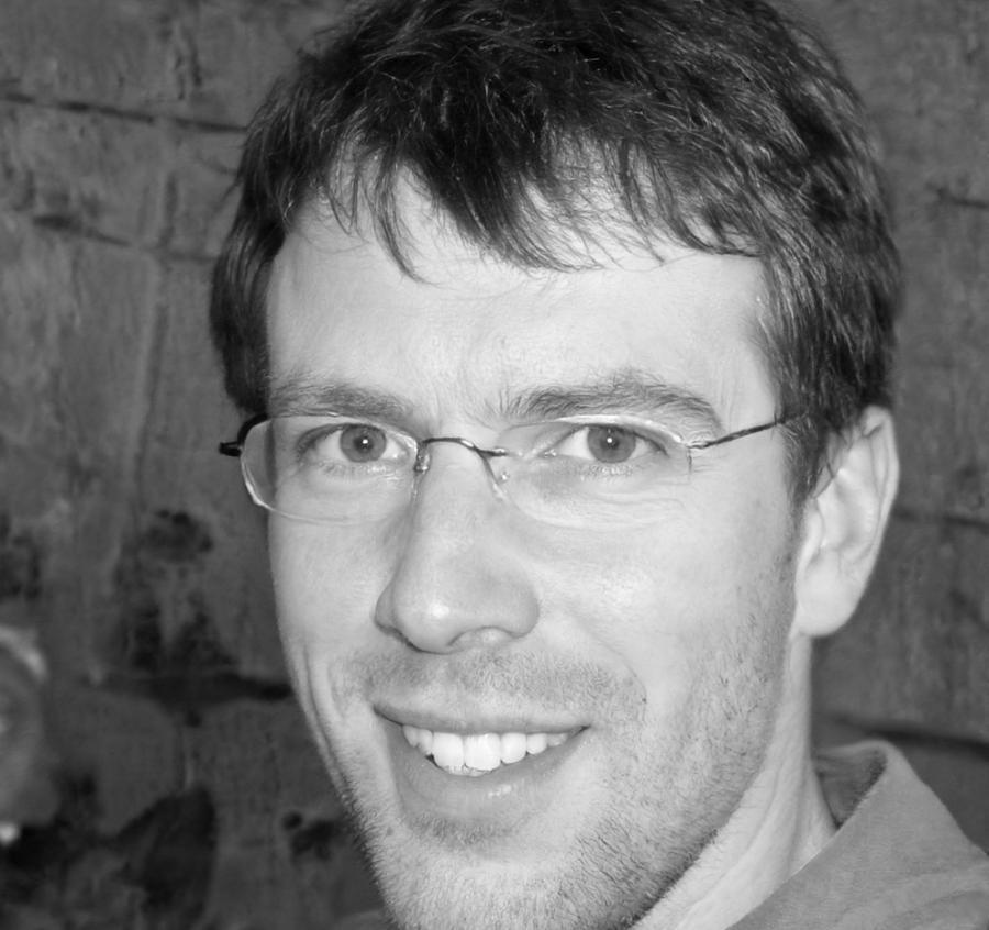 Miguel Torres, experto en análisis financiero